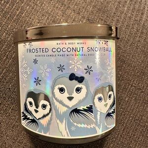 Bath & Body Works Frosted Coconut Snowball Scented Candle